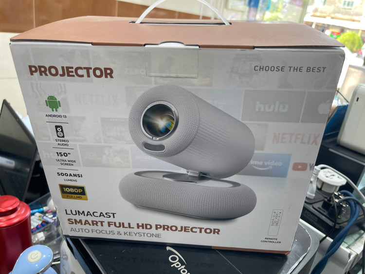 ویدیو پروژکتور هوشمند آندروید LUMACAST Full HD با Android 13 و فوکوس خودکار میکروفن دار
