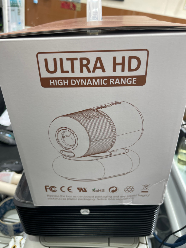 ویدیو پروژکتور هوشمند آندروید LUMACAST Full HD با Android 13 و فوکوس خودکار میکروفن دار