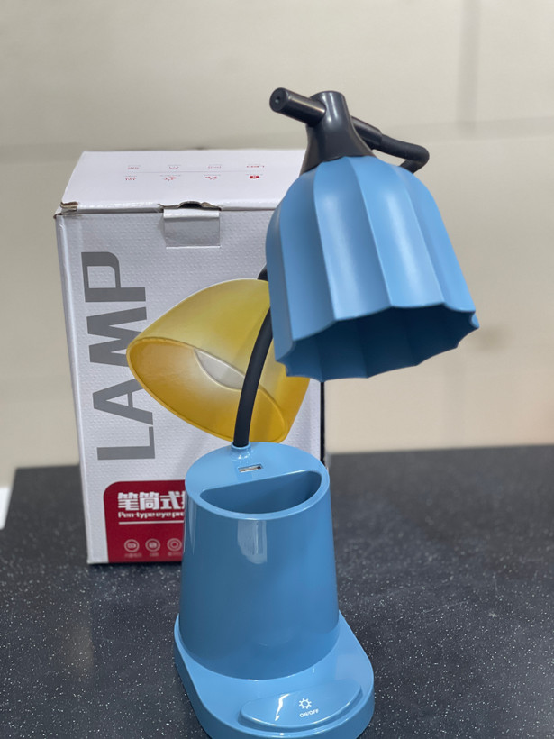 چراغ مطالعه شارژی اصلی LD3010b ،جامدادی ،استند موبایل اورجینال